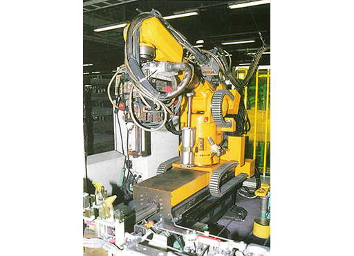 1980年代 自社製ロボット6軸「HON-BOY」第4号機